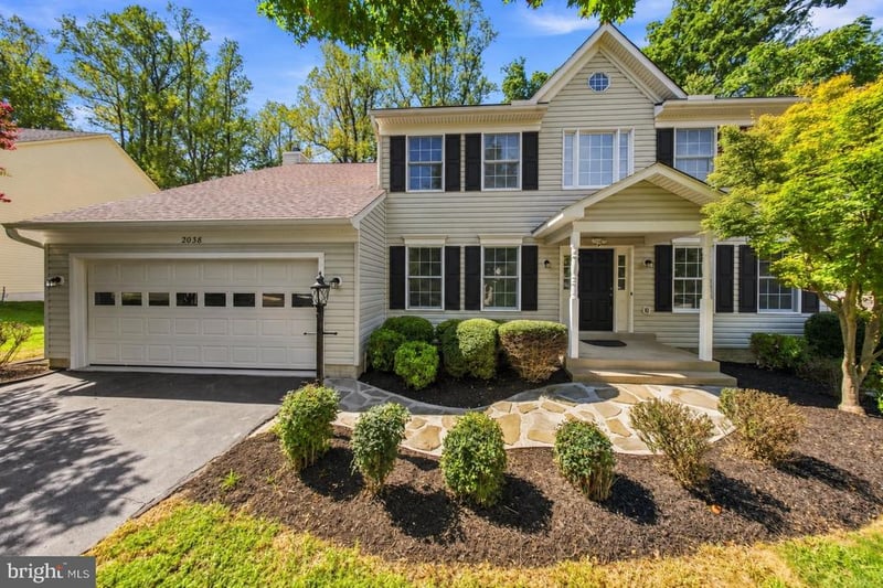 2038 Hanson Ln, Woodbridge, VA 22191