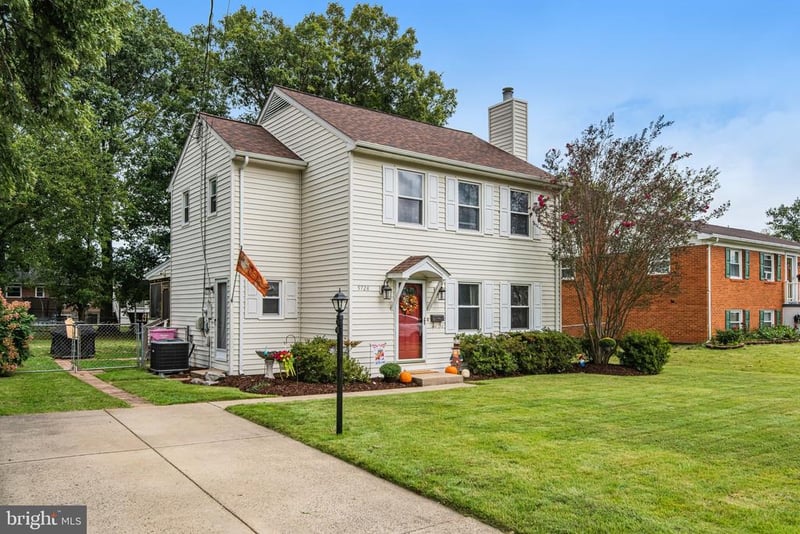 9728 King George Dr, Manassas, VA 20109