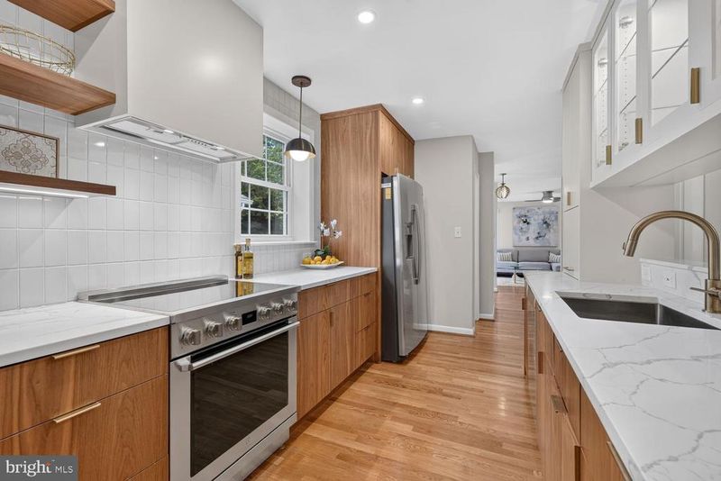 3728 Albemarle St NW, Washington, DC 20016