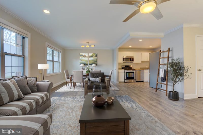 5301 Westbard Cir #208, Bethesda, MD 20816