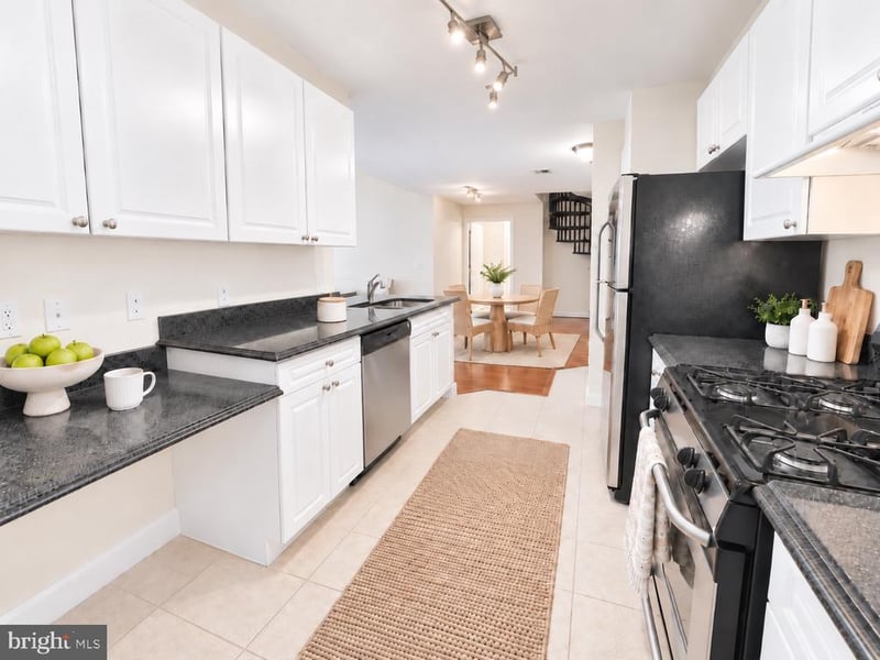 501 Hungerford Dr #438, Rockville, MD 20850