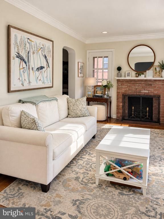942 N Liberty St, Arlington, VA 22205
