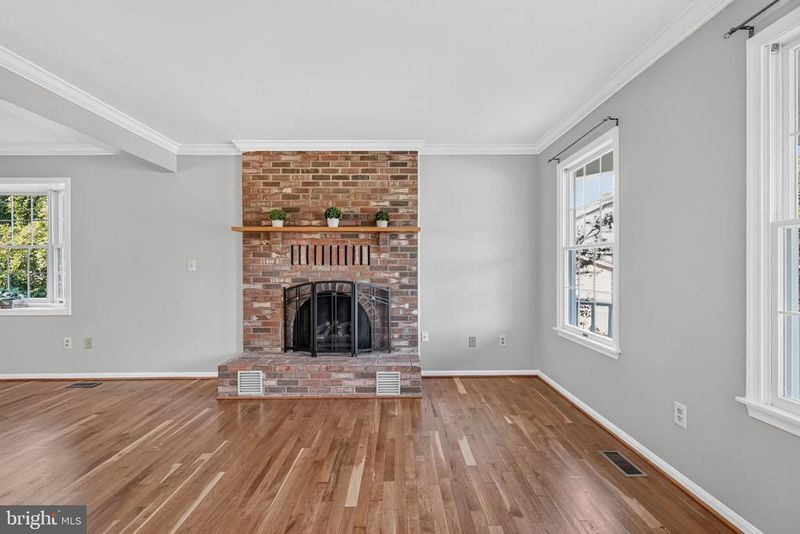 8683 Felsview Dr, Laurel, MD 20723