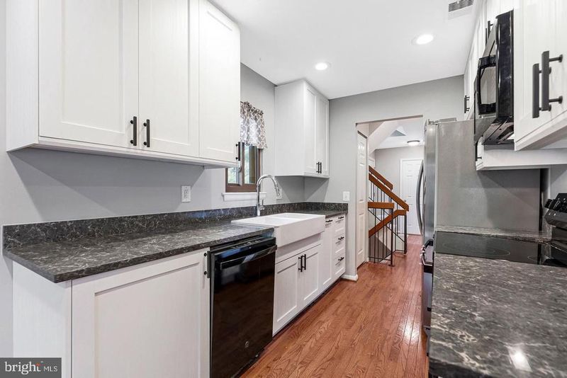 2347 Millennium Ln, Reston, VA 20191