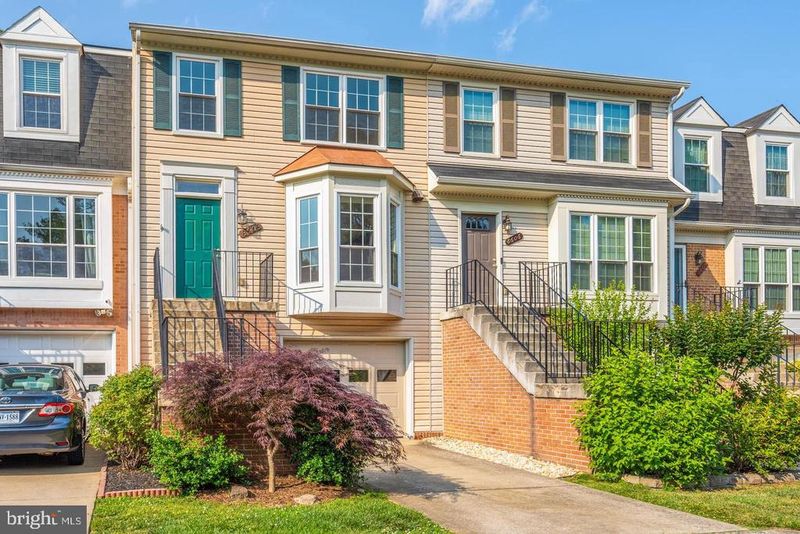 8608 Rocky Gap Ct, Lorton, VA 22079