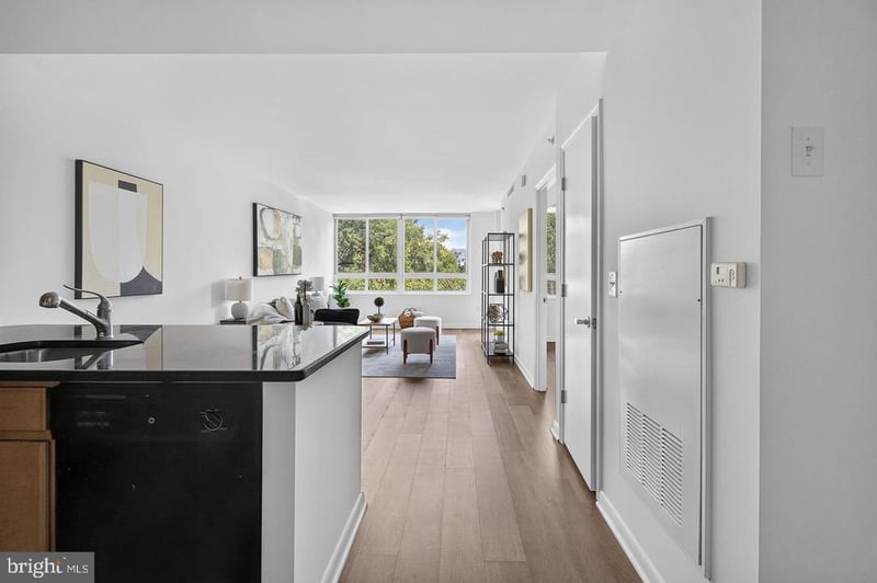 355 I St SW #317S, Washington, DC 20024