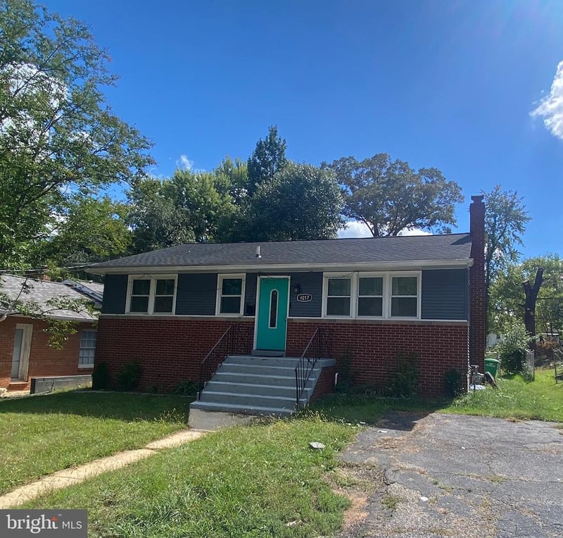 9217 3rd St, Lanham, MD 20706