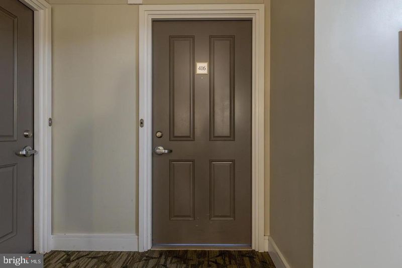 4480 Market Commons Dr #416, Fairfax, VA 22033