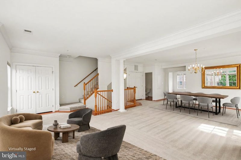 5625 Harrington Falls Ln, Alexandria, VA 22312