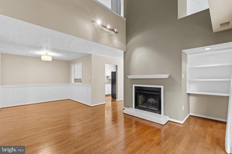 10131 Oakton Terrace Rd, Oakton, VA 22124