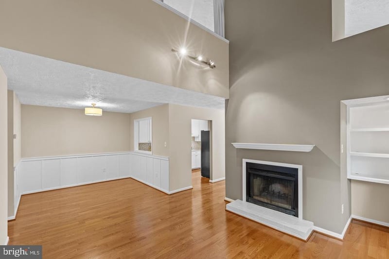 10131 Oakton Terrace Rd, Oakton, VA 22124