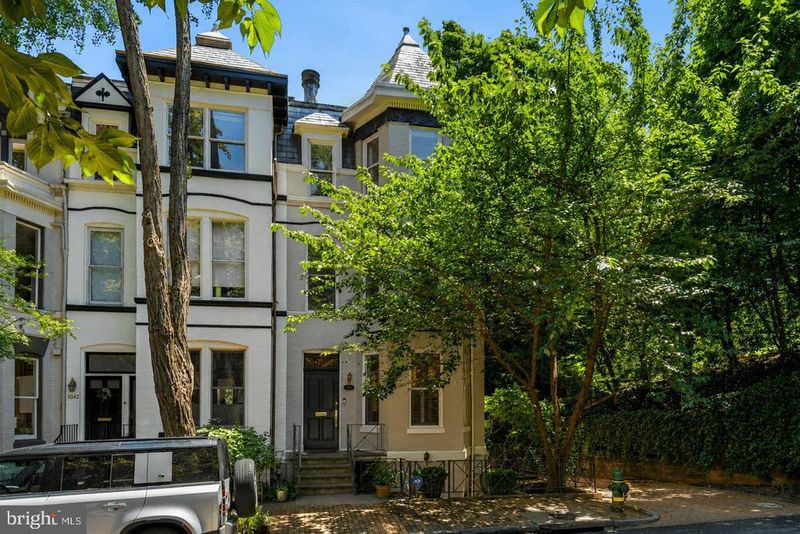 3044 Cambridge Pl NW, Washington, DC 20007