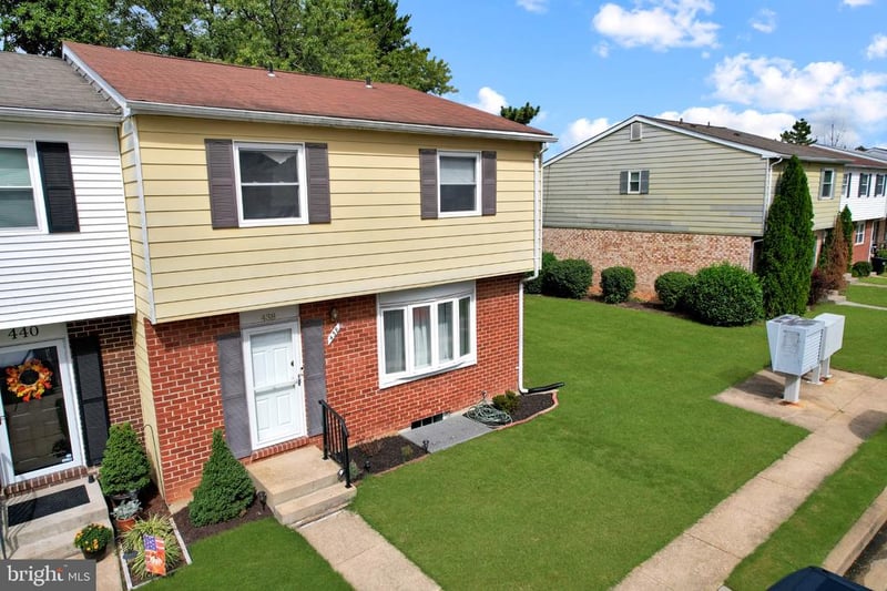 438 Hardmoore Ct, Glen Burnie, MD 21061