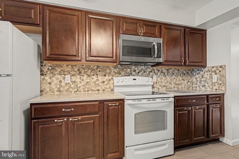 7315 Stream Way, Springfield, VA 22152