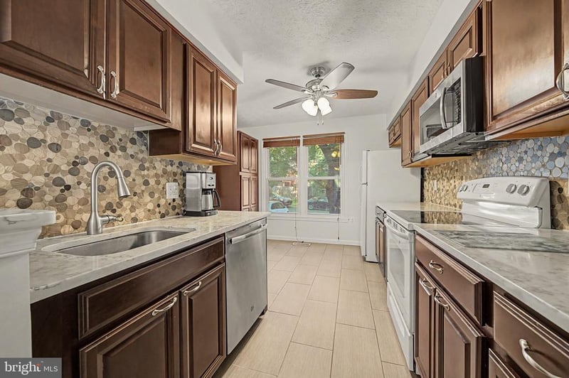 7315 Stream Way, Springfield, VA 22152