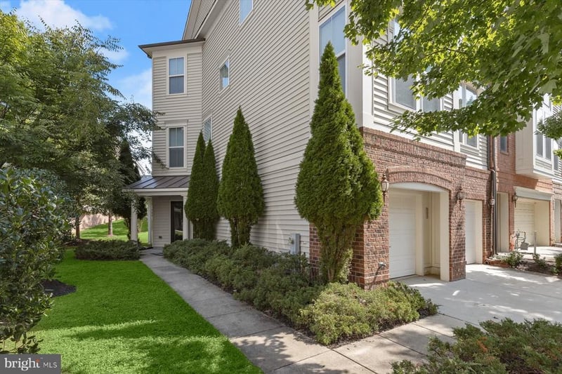 9854 Garden Ranges, Laurel, MD 20723
