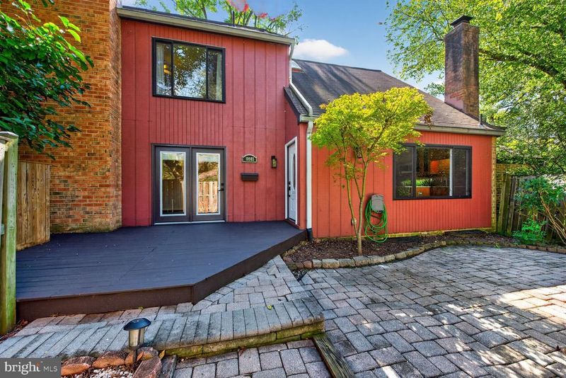 10903 Knights Bridge Ct, Reston, VA 20190