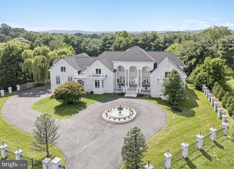 606 Brockman Ct, Great Falls, VA 22066