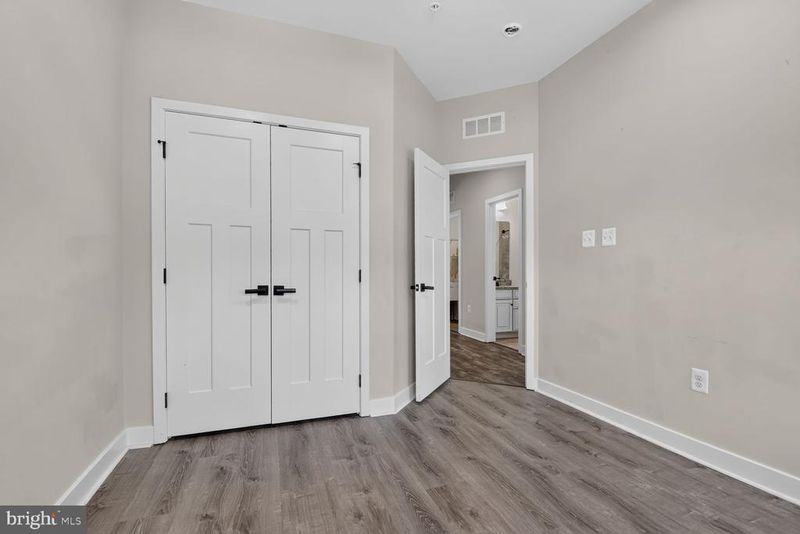 7011 Van Dusen Rd, Laurel, MD 20707