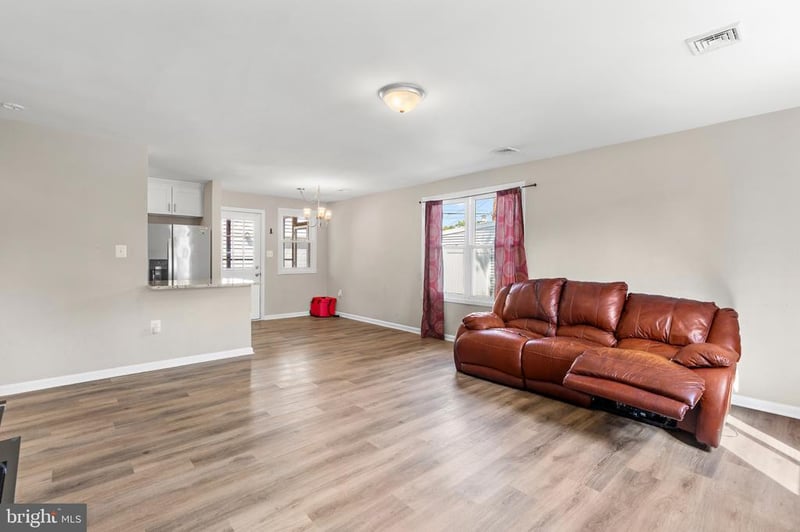 2002 Norman Rd, Glen Burnie, MD 21060