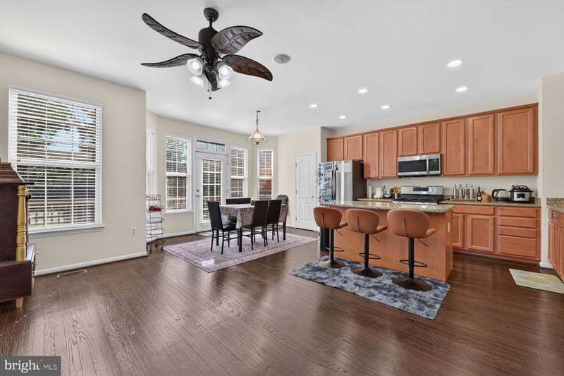 24704 Clock Tower Sq, Aldie, VA 20105