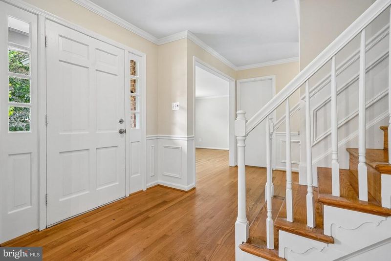 9612 Whitecedar Ct, Vienna, VA 22181