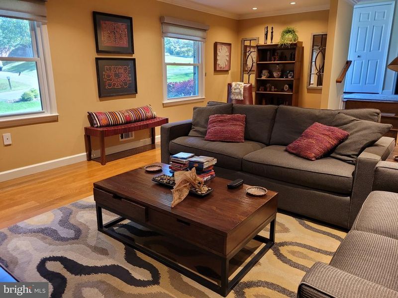 1901 Grayslake Dr, Silver Spring, MD 20906