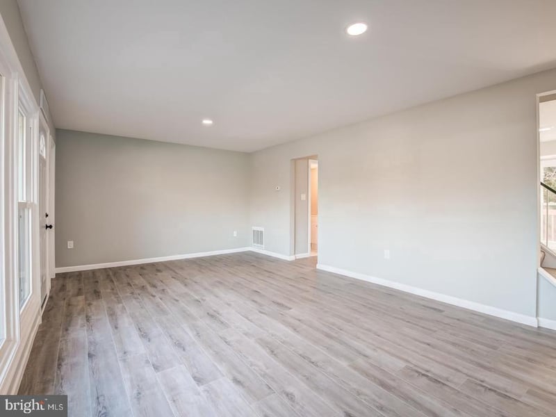 5021 Americana Dr, Annandale, VA 22003