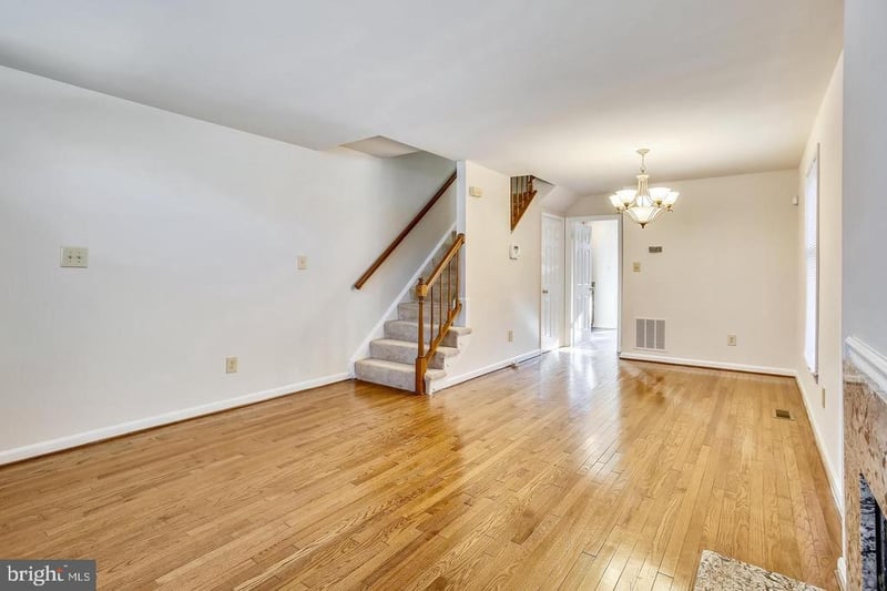 501 Colecroft Ct, Alexandria, VA 22314