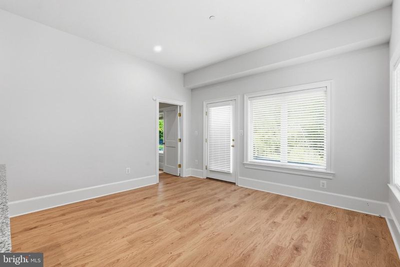 10205 Sorrel Ave, Potomac, MD 20854