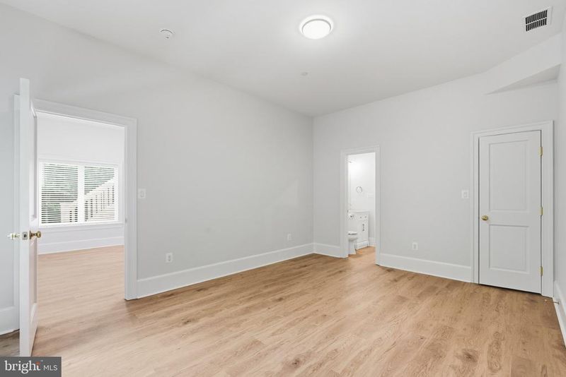10205 Sorrel Ave, Potomac, MD 20854