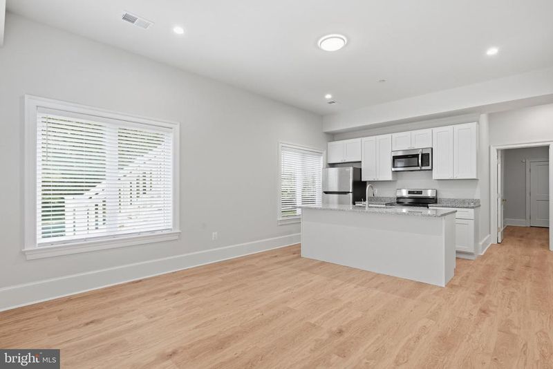 10205 Sorrel Ave, Potomac, MD 20854