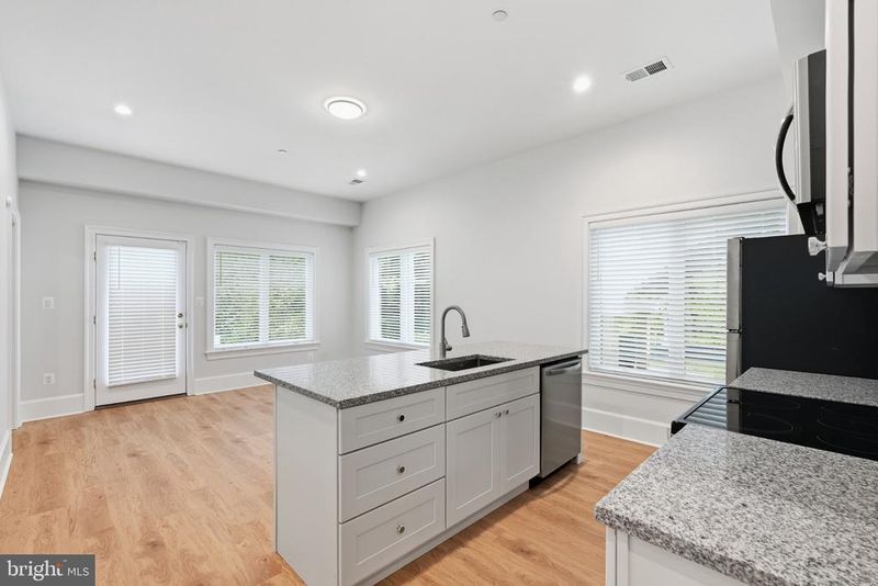 10205 Sorrel Ave, Potomac, MD 20854