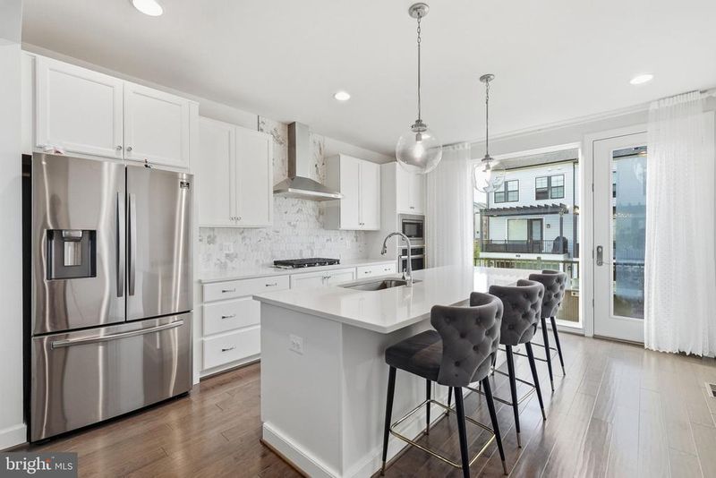 657 Belmont Bay Dr, Woodbridge, VA 22191