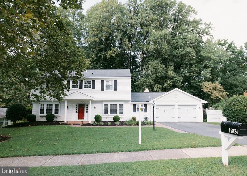 12824 Mount Royal Ln, Fairfax, VA 22033