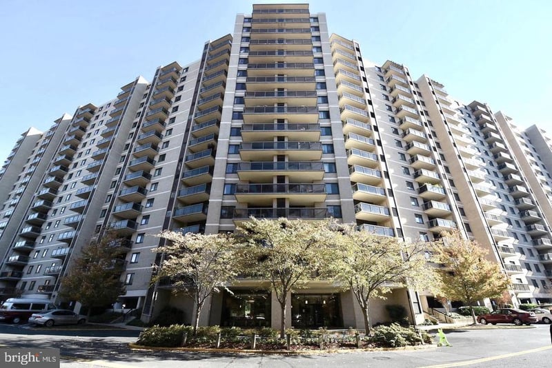 307 Yoakum Pw #703, Alexandria, VA 22304