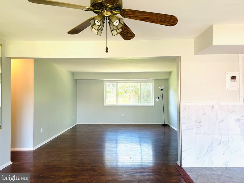 5444 85th Ave #102, Hyattsville, MD 20784