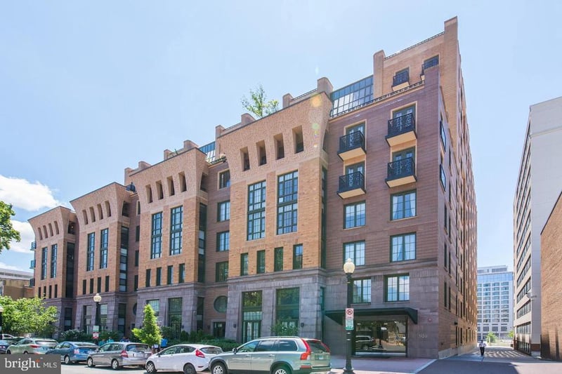 910 M St NW #323, Washington, DC 20001