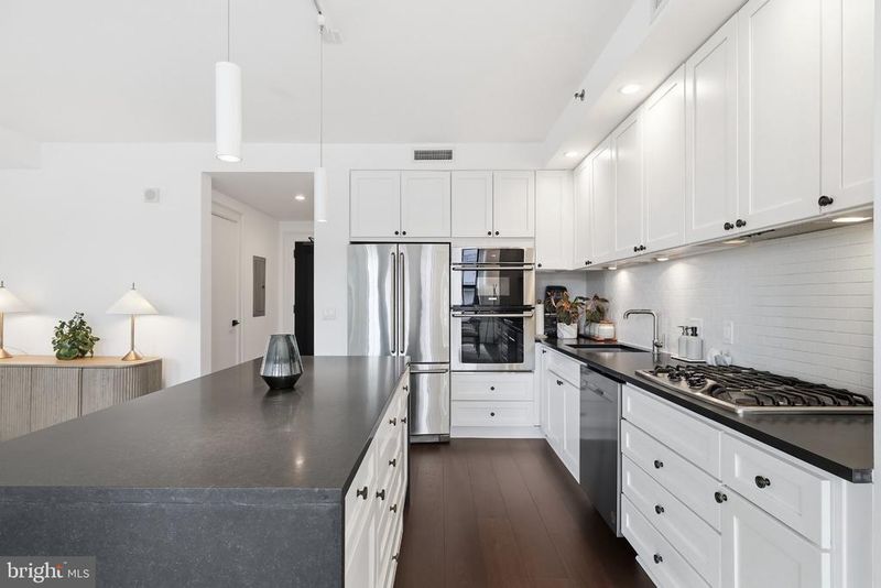 1011 M St NW #702, Washington, DC 20001