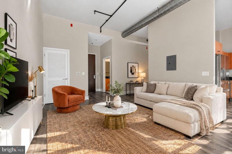 520 John Carlyle St #422, Alexandria, VA 22314