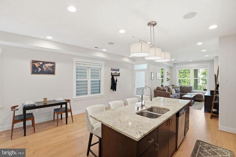 834 Varnum St NW #2, Washington, DC 20011