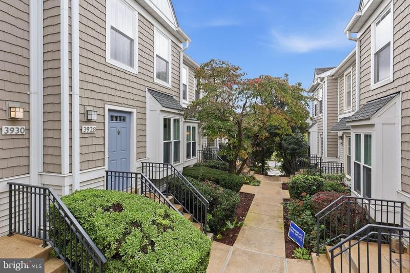 3928 9th Rd S, Arlington, VA 22204