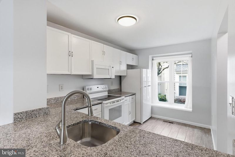 3928 9th Rd S, Arlington, VA 22204