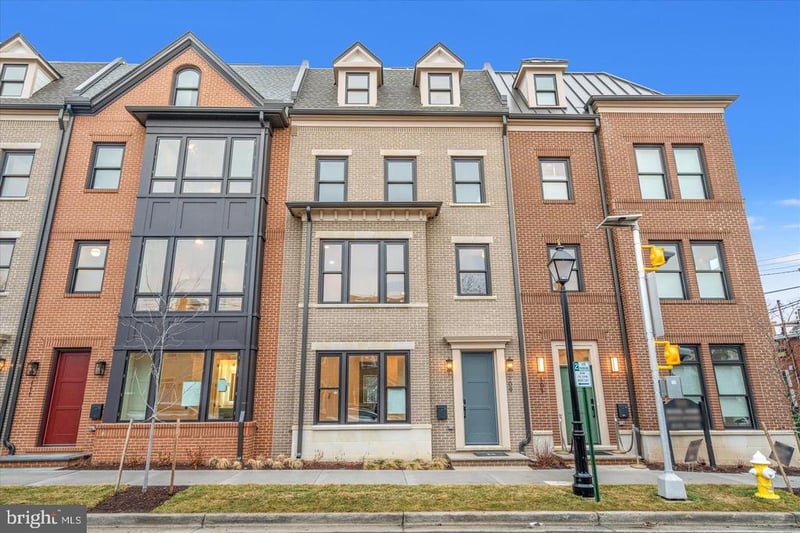 109 N West St, Alexandria, VA 22314