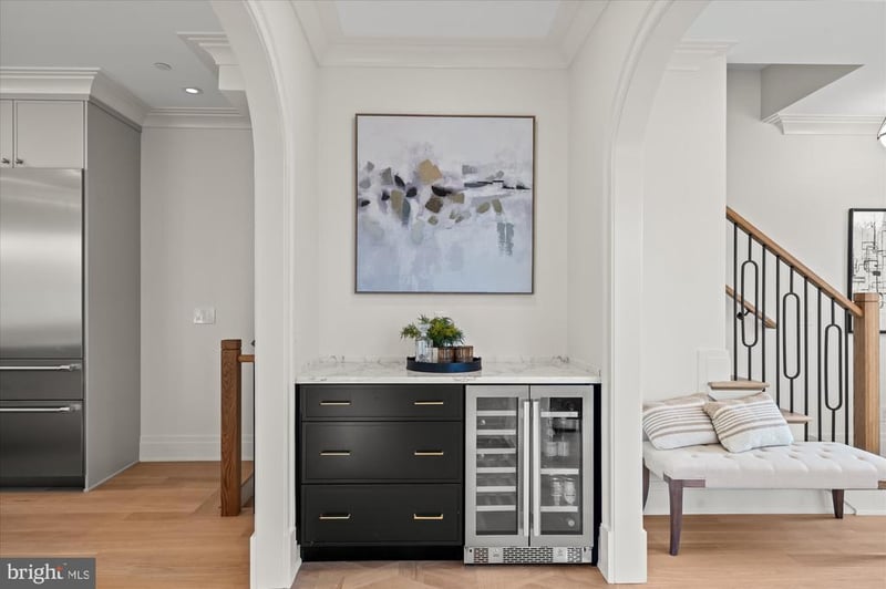 109 N West St, Alexandria, VA 22314