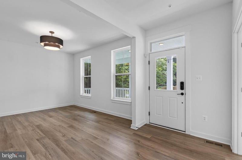 15717 Tierra Dr, Silver Spring, MD 20906