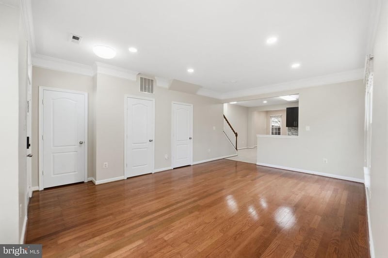 13135 Park Crescent Cir, Herndon, VA 20171