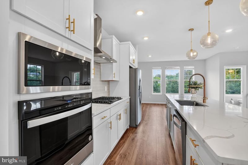 9399 Barnes Loop, Manassas, VA 20110