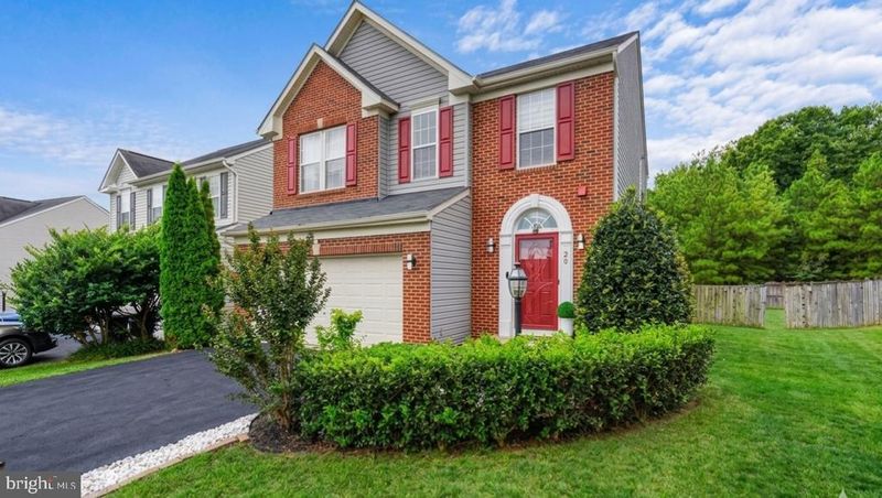 20 Pike Pl, Stafford, VA 22556