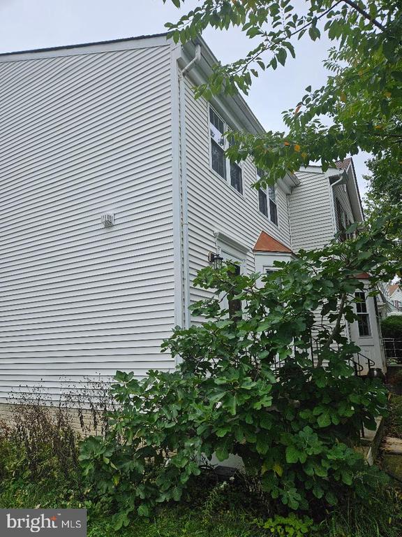 7712 Jacobs Dr, Greenbelt, MD 20770
